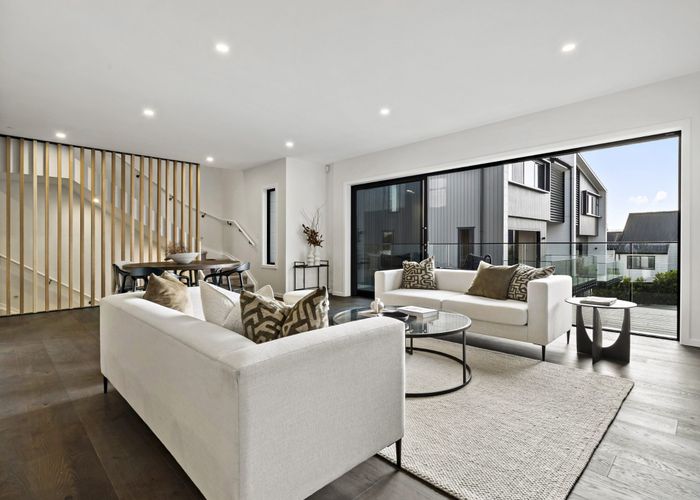  at 2 Stockade View Lane, Howick, Manukau City, Auckland
