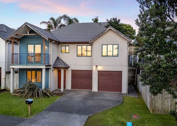  at 86 Fields Parade, Oteha, Auckland