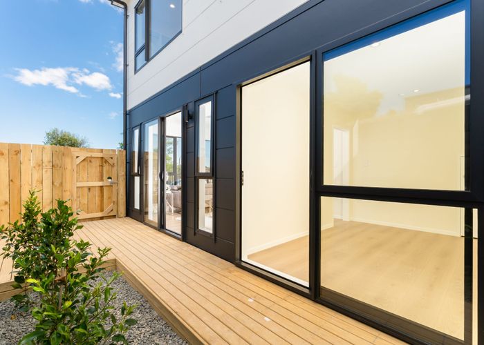  at 21A & 21C Crosby Road, West Harbour, Waitakere City, Auckland