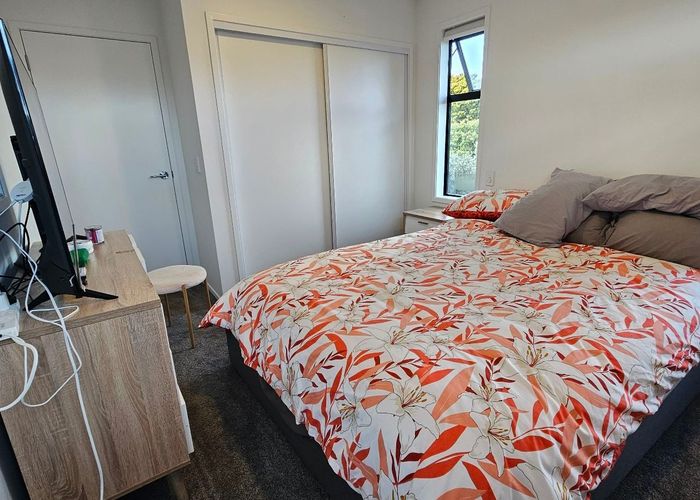  at 11/10 Fathom Place, Te Atatu Peninsula, Waitakere City, Auckland