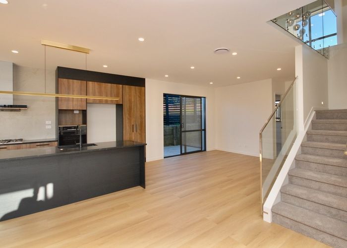  at 9 Arran Road, Browns Bay, North Shore City, Auckland