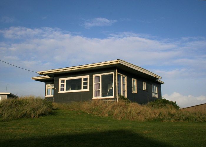  at 33 Nelson Street, Foxton Beach, Foxton