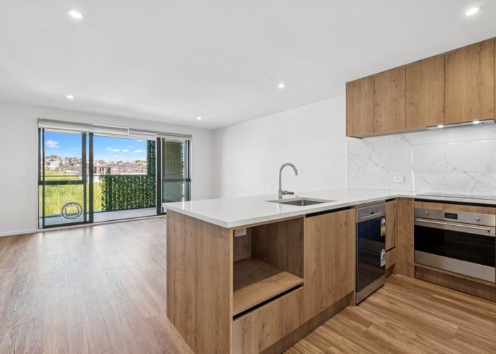  at 203/3 Dishys Road, Flat Bush, Manukau City, Auckland