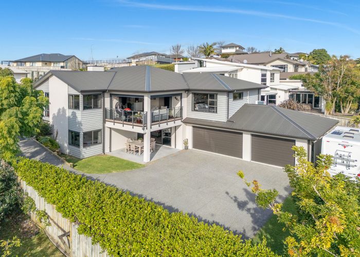  at 32 Hawkridge Heights, Bethlehem, Tauranga