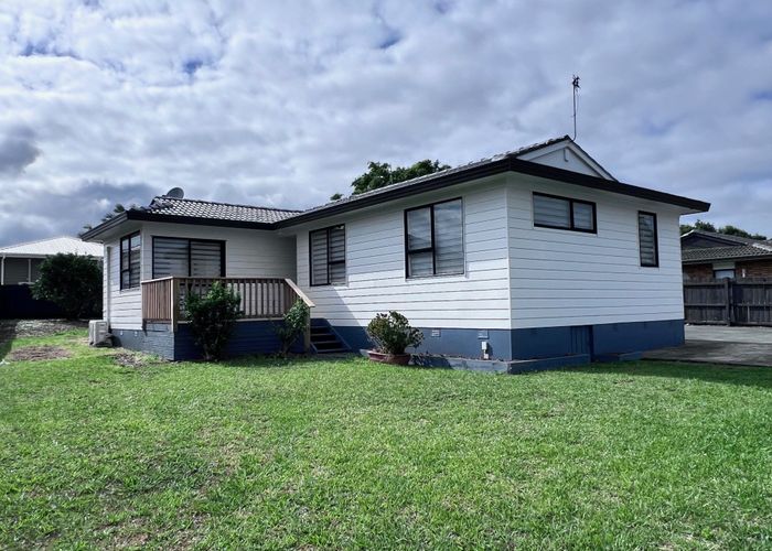  at 8 Jodie Place, Manukau, Manukau City, Auckland