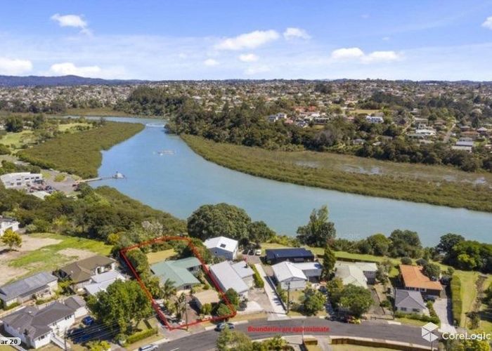  at 14 Renata Crescent, Te Atatu Peninsula, Auckland