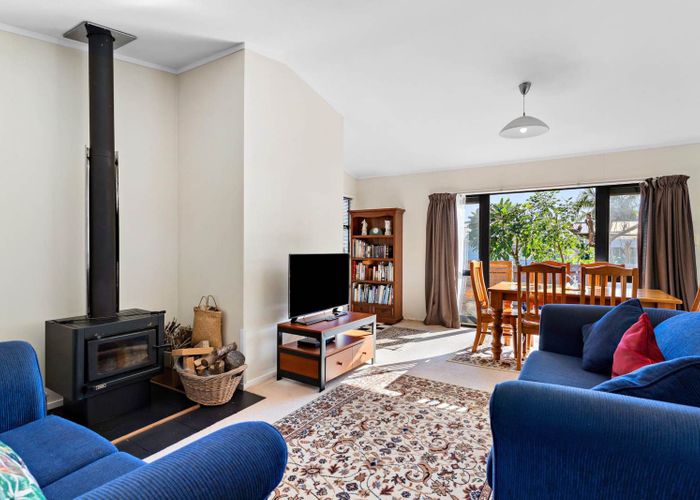  at 3/10 Springbank Lane, Te Atatu Peninsula, Waitakere City, Auckland