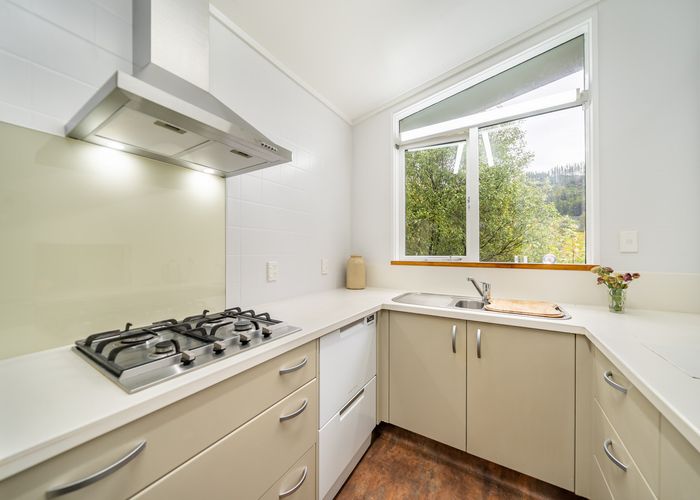  at 4 Forest Road, Pinehaven, Upper Hutt