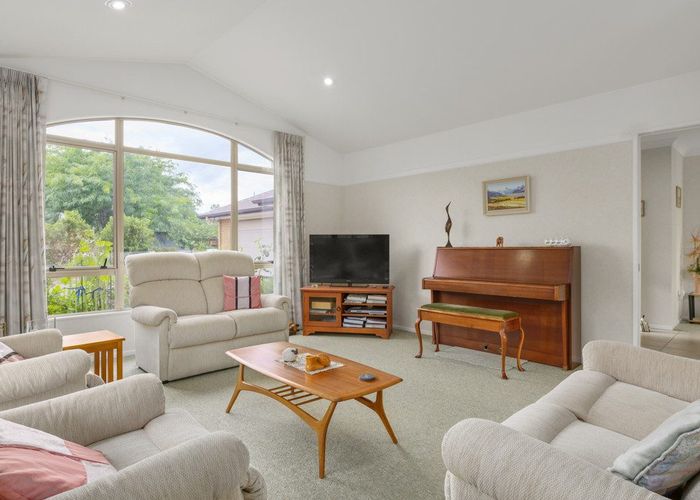  at 7 Buchanan Place, Huntington, Hamilton