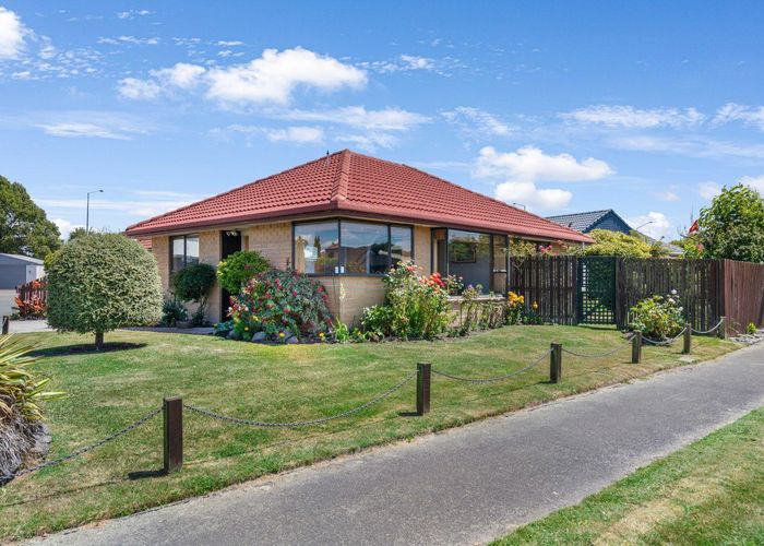  at 1/11 Dumfries Drive, Hei Hei, Christchurch
