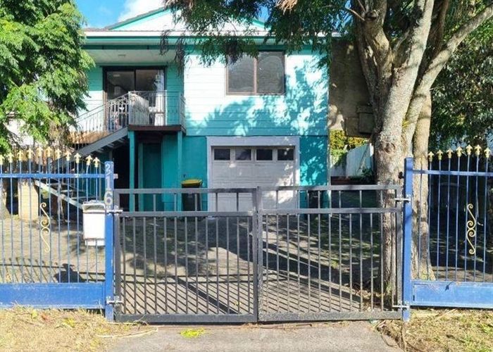  at 2/16 Taitimu Drive, Weymouth, Manukau City, Auckland