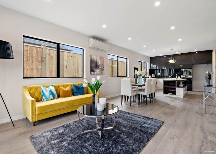  at 4 Cloonlyon Drive, Flat Bush, Manukau City, Auckland