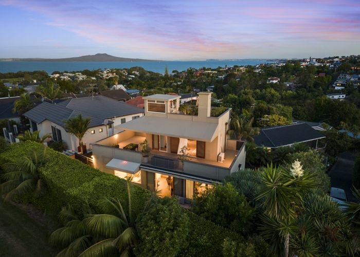  at 27A Peter Terrace, Castor Bay, North Shore City, Auckland