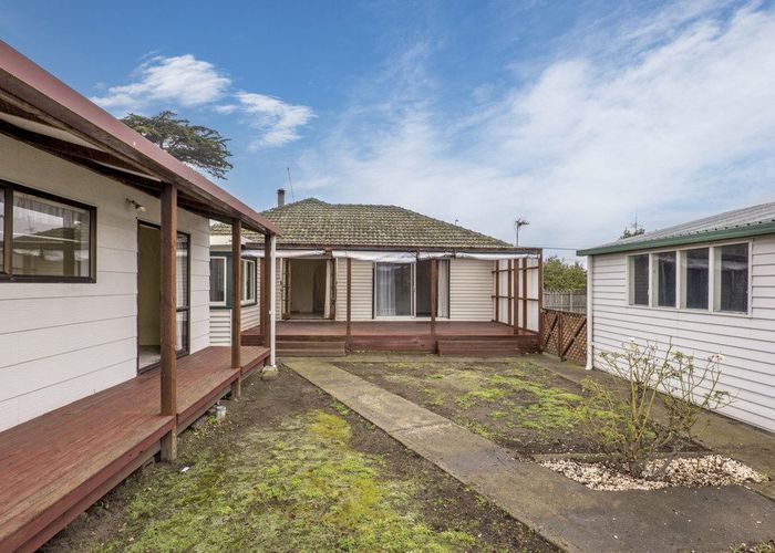  at 85 Owles Terrace, New Brighton, Christchurch