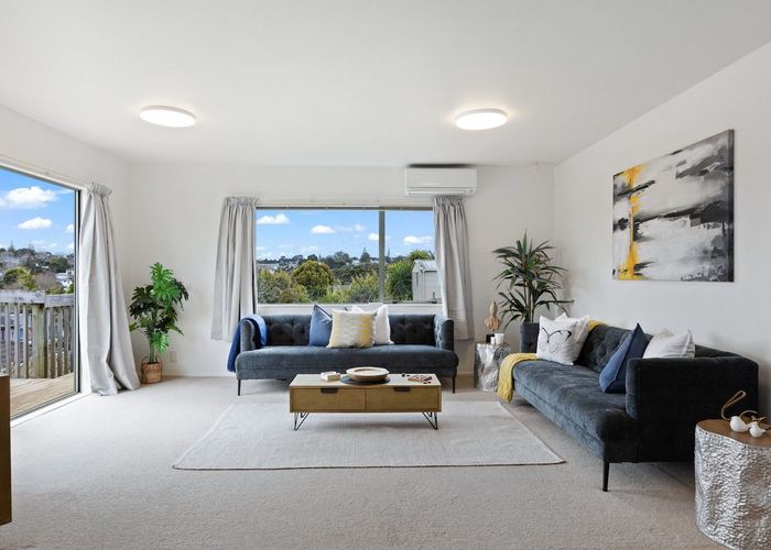  at 12a Sunnyfield Crescent, Glenfield, North Shore City, Auckland