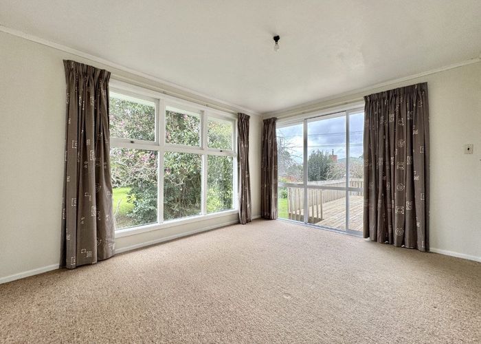  at 1 Woodford Ave, Henderson, Waitakere City, Auckland