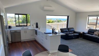  at 6 Moera Place, Stanmore Bay, Whangaparaoa