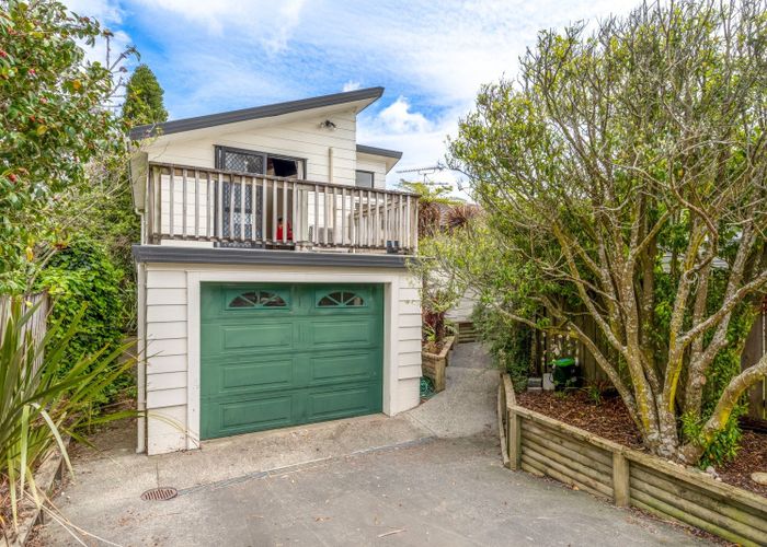  at 2/133 Moore Street, Howick, Manukau City, Auckland
