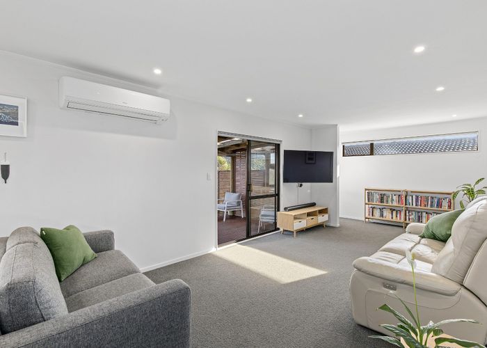  at 5 Waipounamu Drive, Kelson, Lower Hutt, Wellington