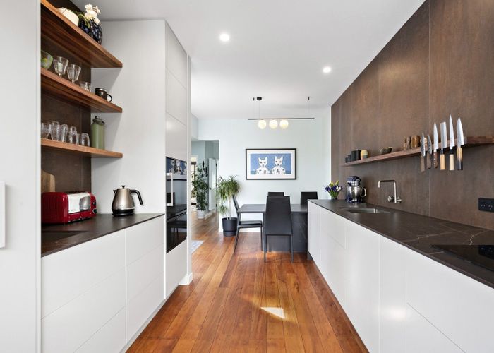  at 6 KOWHAI ST , Eastbourne, EASTBOURNE