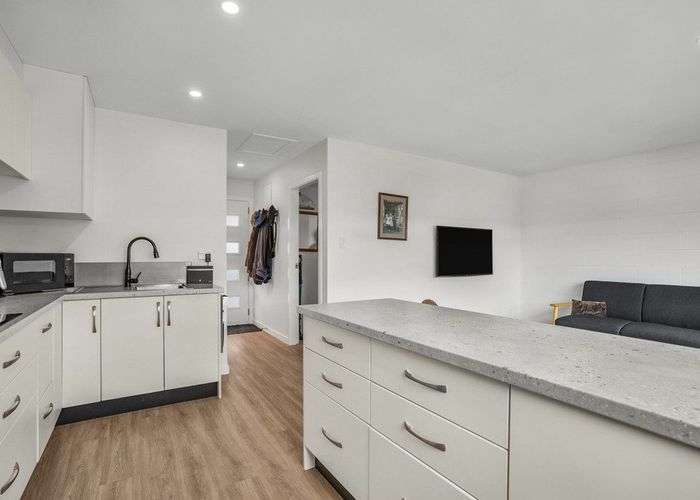  at 40E Cuba Street, Petone, Lower Hutt, Wellington