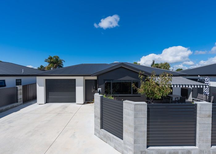  at 8A Avenue Road, Greenmeadows, Napier