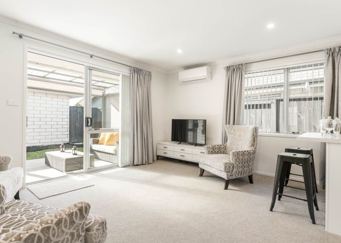  at 15 Ocean Crest, Papamoa Beach, Papamoa