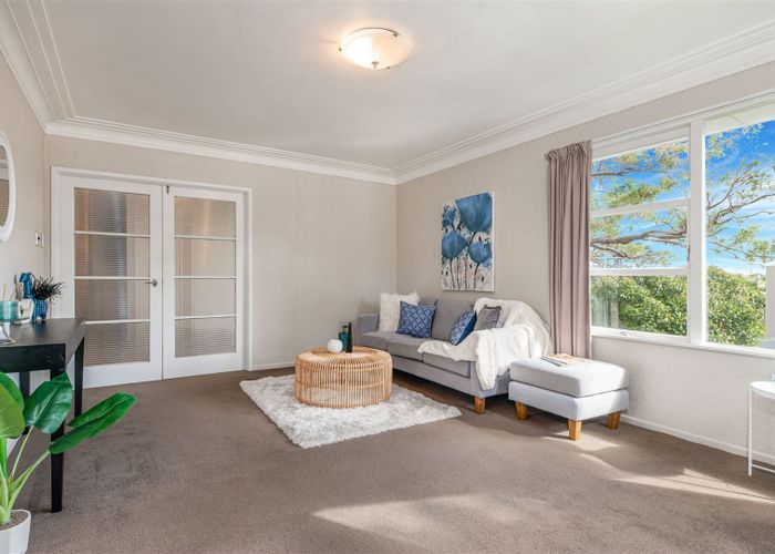  at 2 Ashbourne Place, Glendene, Auckland