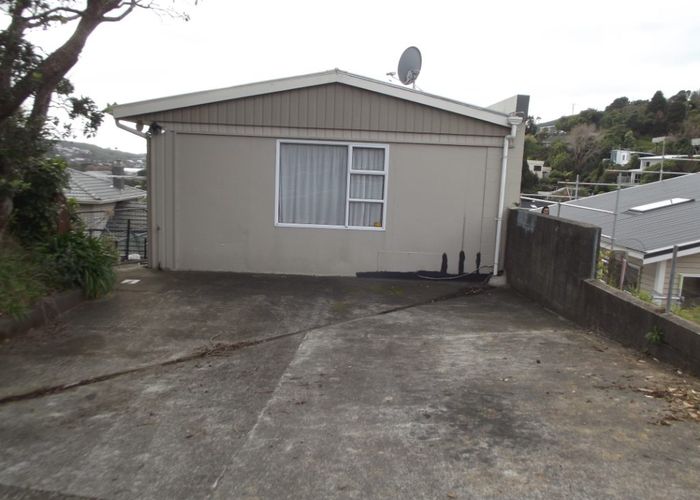  at 1B Court Road, Tawa, Wellington