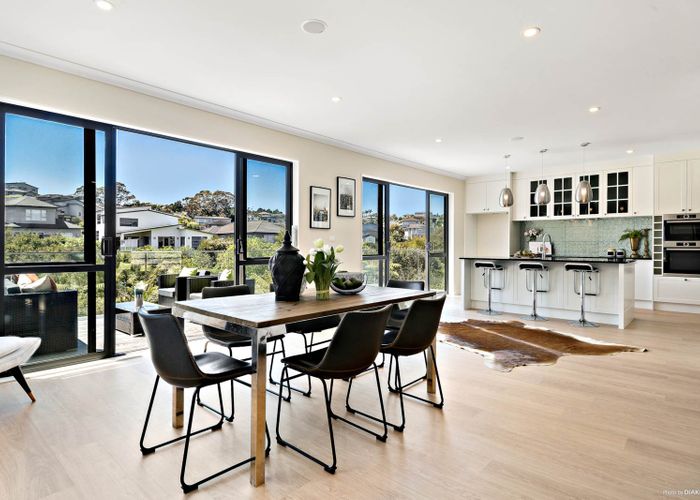  at 30 Para Close, Fairview Heights, Auckland