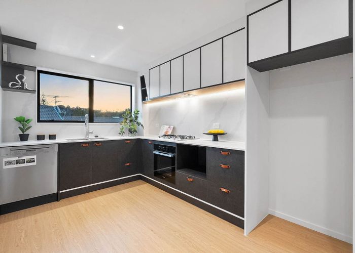  at 42C Velma Road, Hillcrest, North Shore City, Auckland