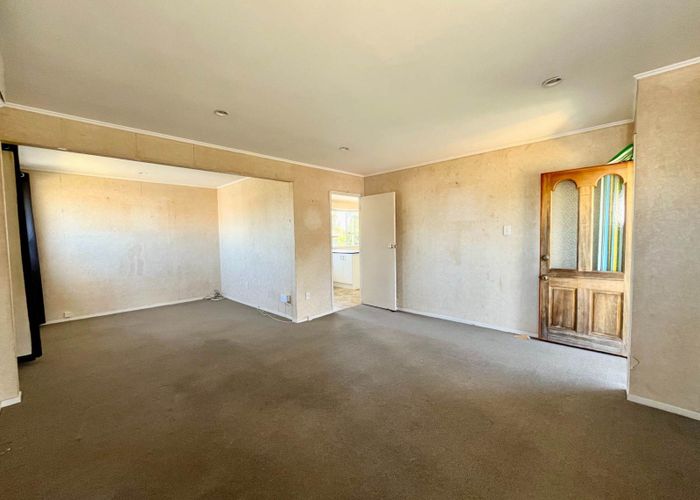  at 77 Lewisham Street, Highland Park, Manukau City, Auckland