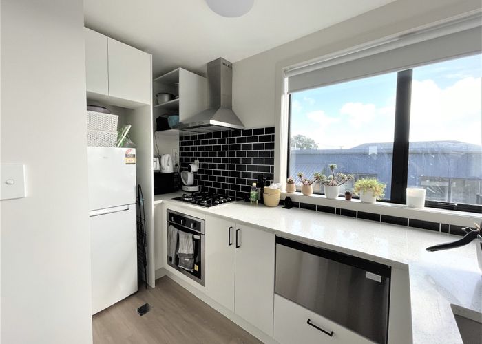  at 9/7 Stamford Park Road, Mount Roskill, Auckland City, Auckland