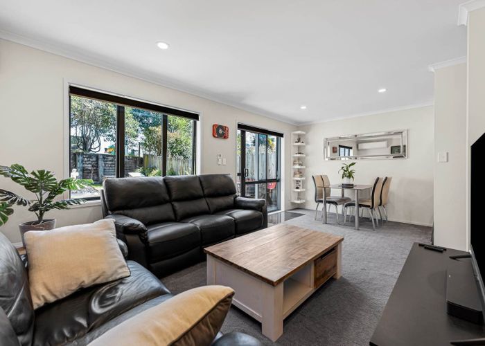 at 34 Chapel Road, Flat Bush, Auckland