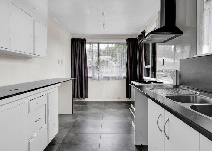  at 12 Seaview Road, Marfell, New Plymouth