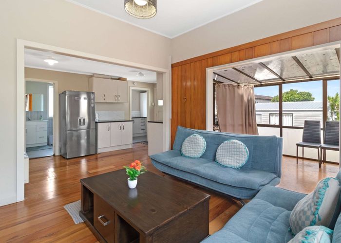  at 97 Taylor Street, Blockhouse Bay, Auckland City, Auckland