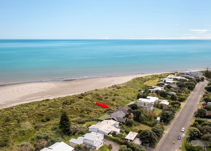  at 43 Field Way, Waikanae Beach, Waikanae