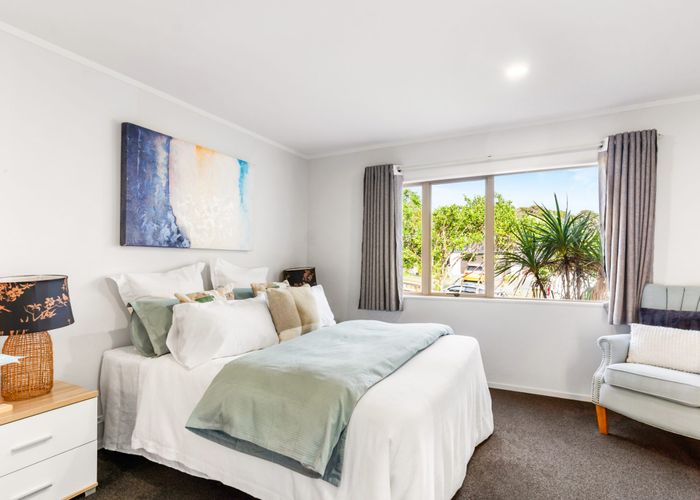  at 1/111 Seaview Road, Glenfield, North Shore City, Auckland