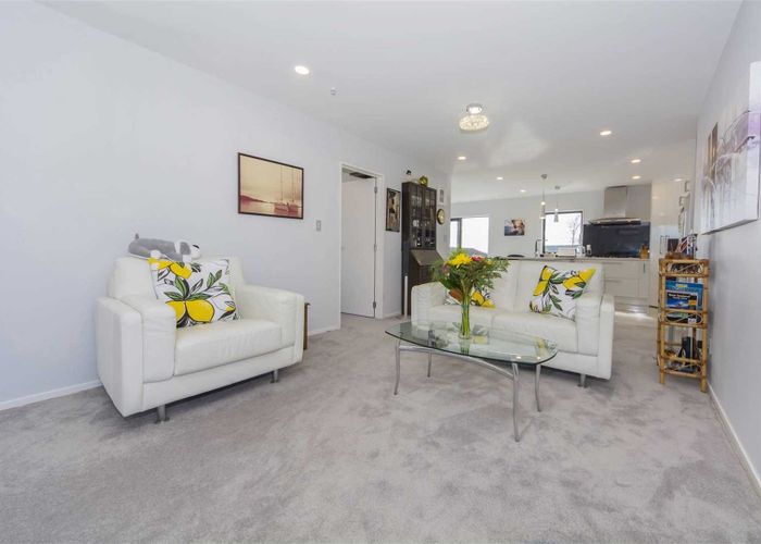  at 71A Solar Road, Glen Eden, Waitakere City, Auckland