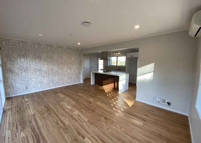  at 4 Redwood Drive, Massey, Auckland