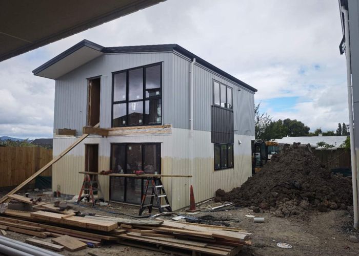  at 1-8/9 Kaikoura Street, Henderson, Waitakere City, Auckland