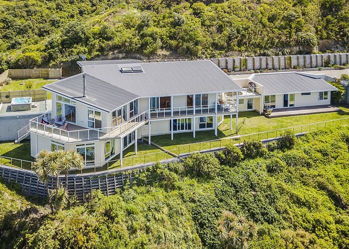  at 16 Signallers Grove, Strathmore Park, Wellington