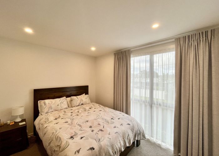  at 1/12 Enderby Drive, Te Atatu Peninsula, Waitakere City, Auckland