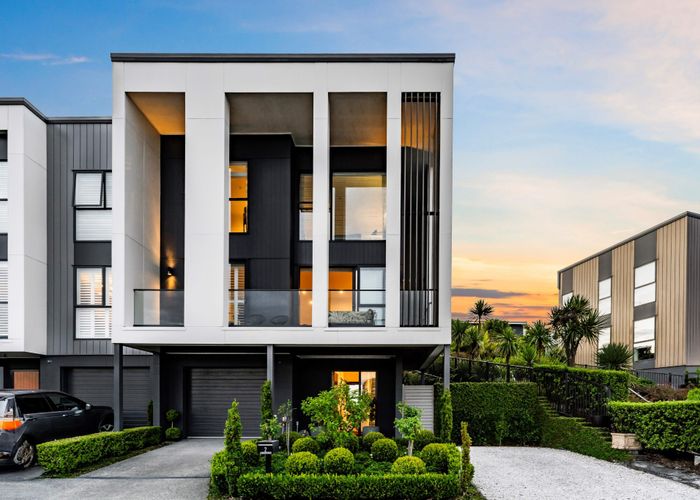  at 2 Lapilli Lane, Stonefields, Auckland 