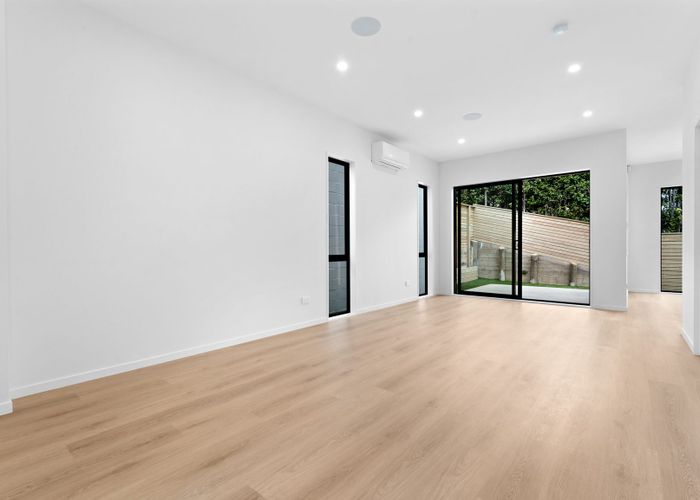  at 2/3A Long Bay Drive, Torbay, North Shore City, Auckland