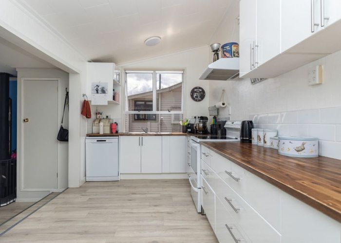  at 64 Allardice Street, Dannevirke