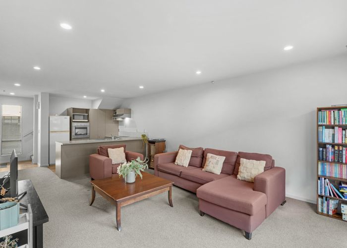  at 2/38 Brockworth Place, Riccarton, Christchurch