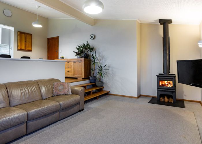  at 2 Raroa Place, Pukerua Bay, Porirua