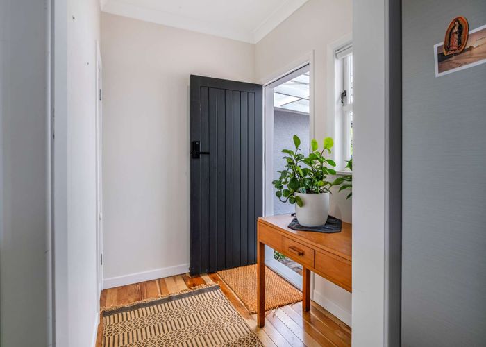  at 1 Durie Vale Road, Durie Hill, Whanganui