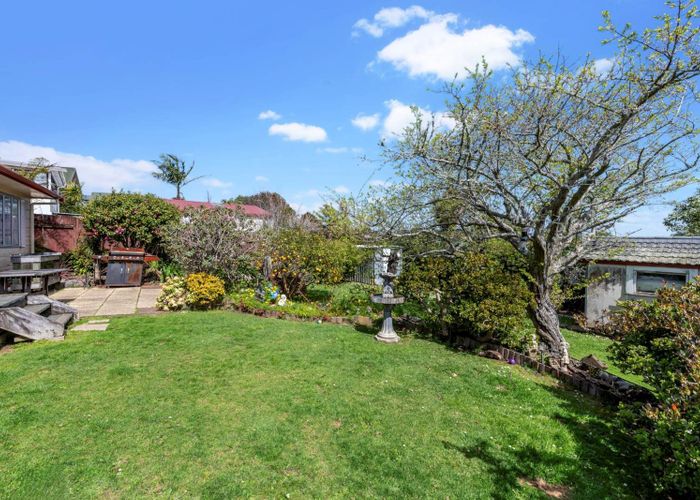  at 23 and 25 Ransom Smyth Drive, Goodwood Heights, Manukau City, Auckland